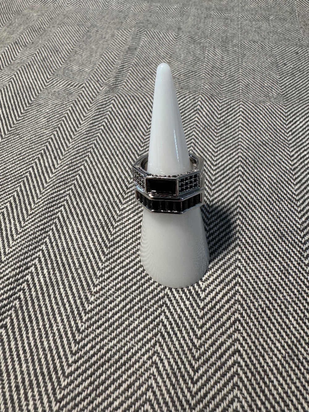 Locked & Lavish - Untamed- Unisex Ring By BP - Size 6  - RG35419